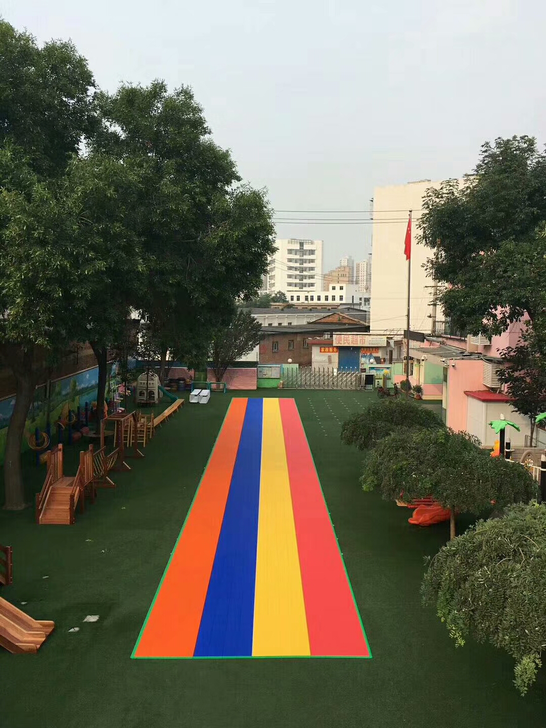 仲達(dá)地板【定】天津，與草坪合體？