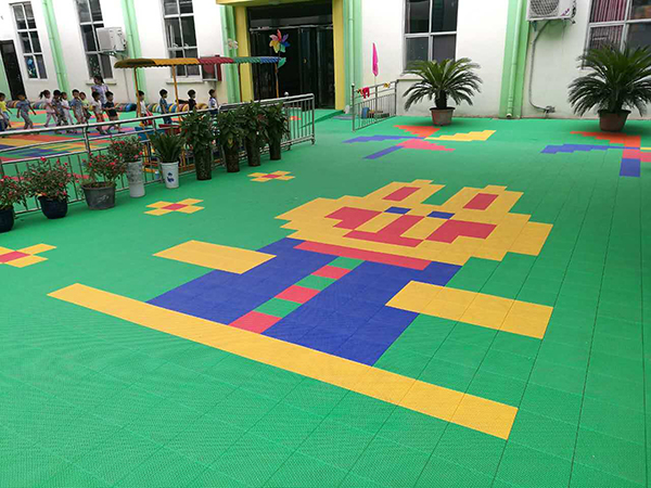 幼兒園懸浮地板對(duì)孩子有什么好處？